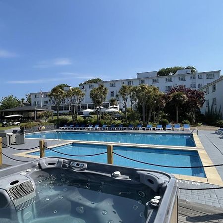 เวสต์ฮิลล์ คันทรี่ โฮเต็ล Hotel Saint Helier ภายนอก รูปภาพ