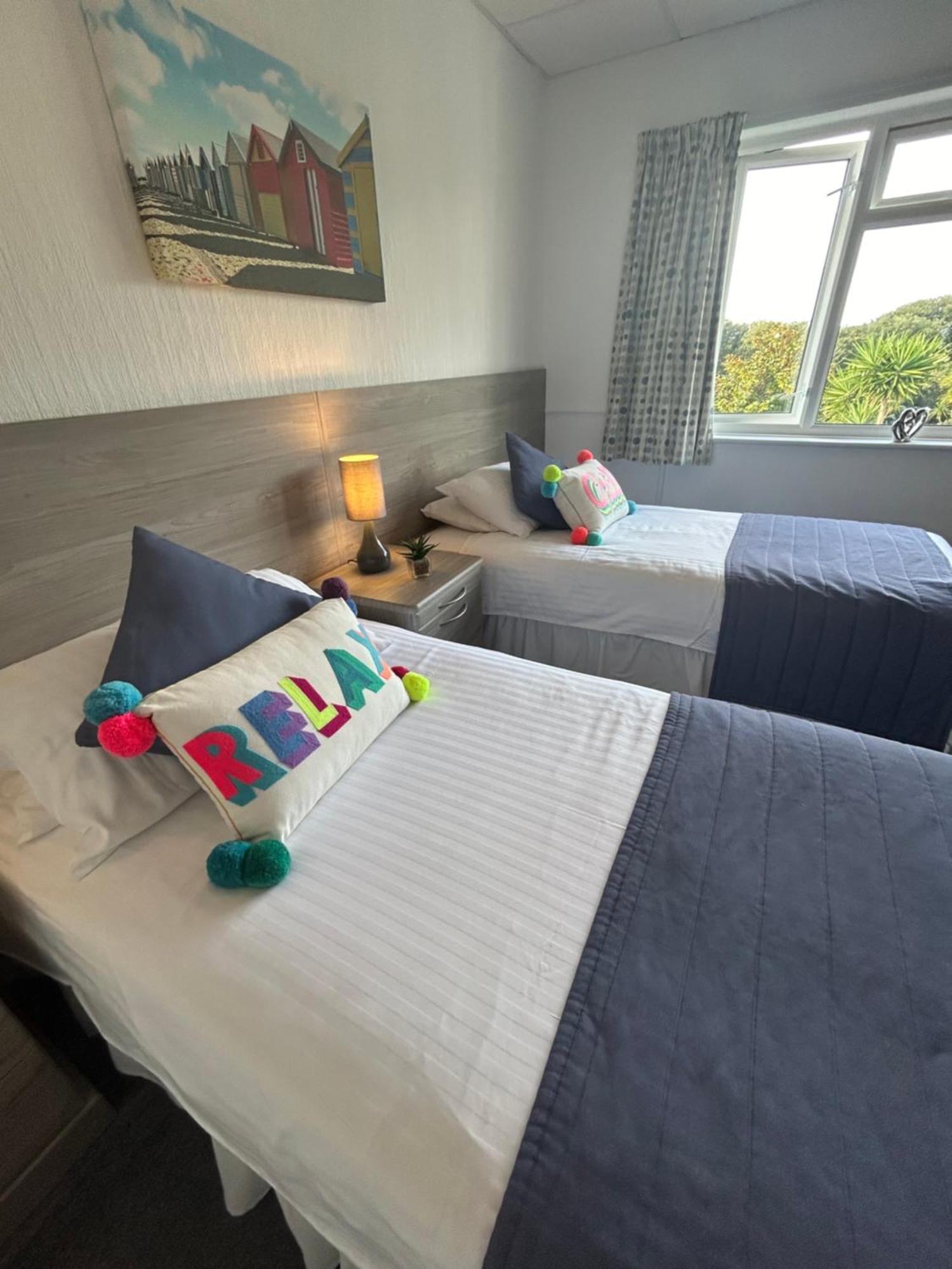 เวสต์ฮิลล์ คันทรี่ โฮเต็ล Hotel Saint Helier ภายนอก รูปภาพ