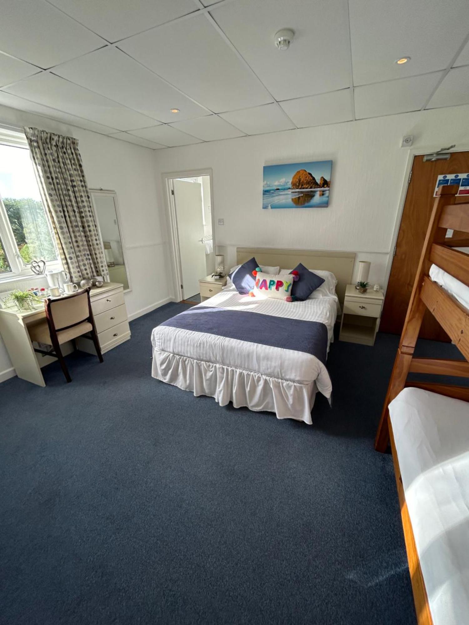 เวสต์ฮิลล์ คันทรี่ โฮเต็ล Hotel Saint Helier ภายนอก รูปภาพ