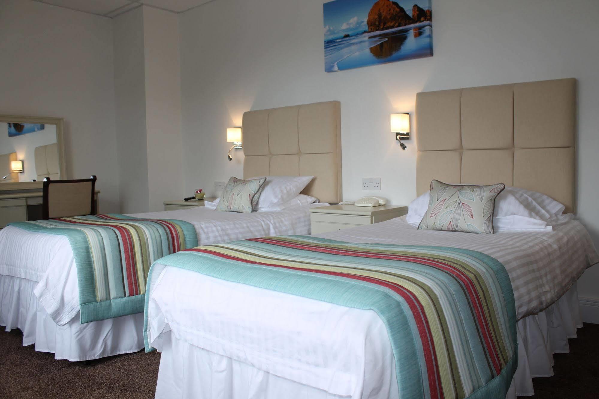 เวสต์ฮิลล์ คันทรี่ โฮเต็ล Hotel Saint Helier ภายนอก รูปภาพ